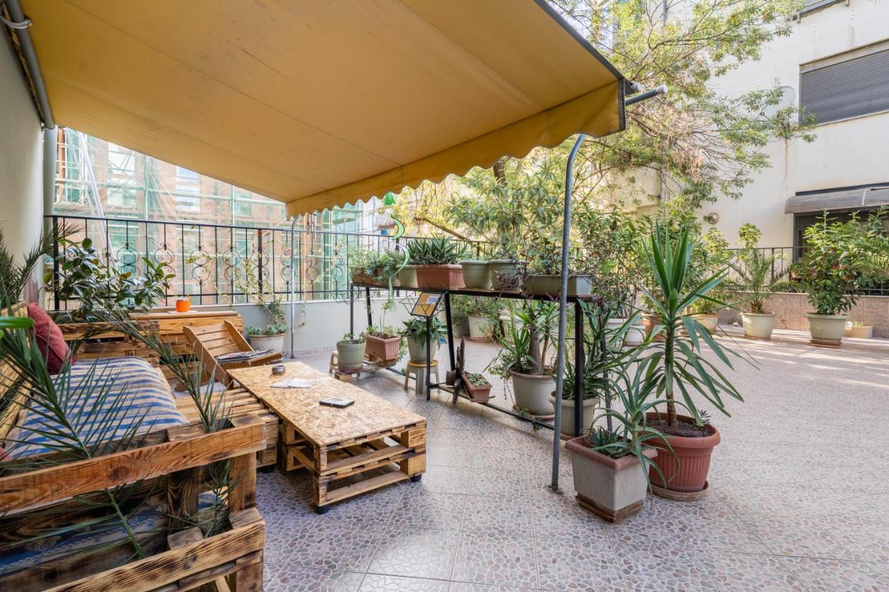 Hostel Nena Semi Тирана Екстериор снимка